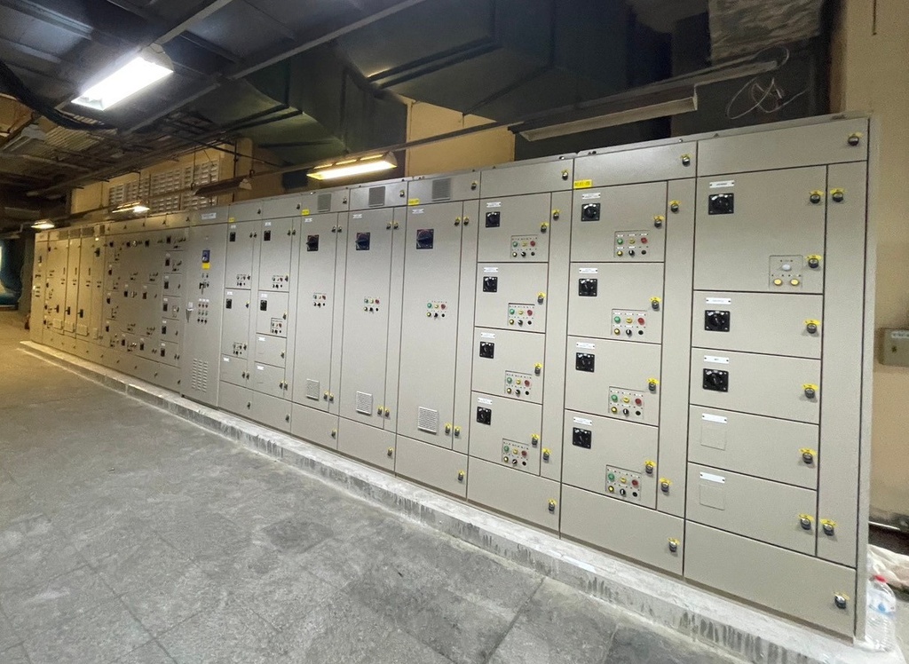 Low Voltage Interlocked Switchgear